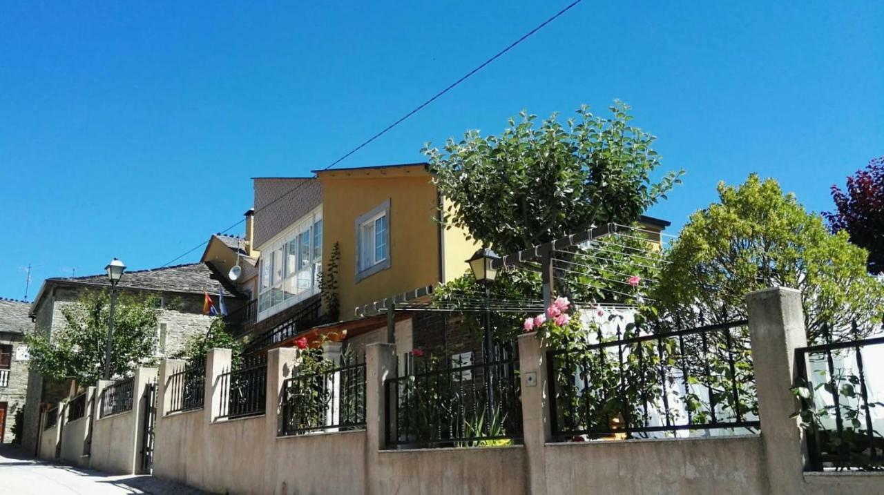 Casa David Hotell Tríacastela Eksteriør bilde